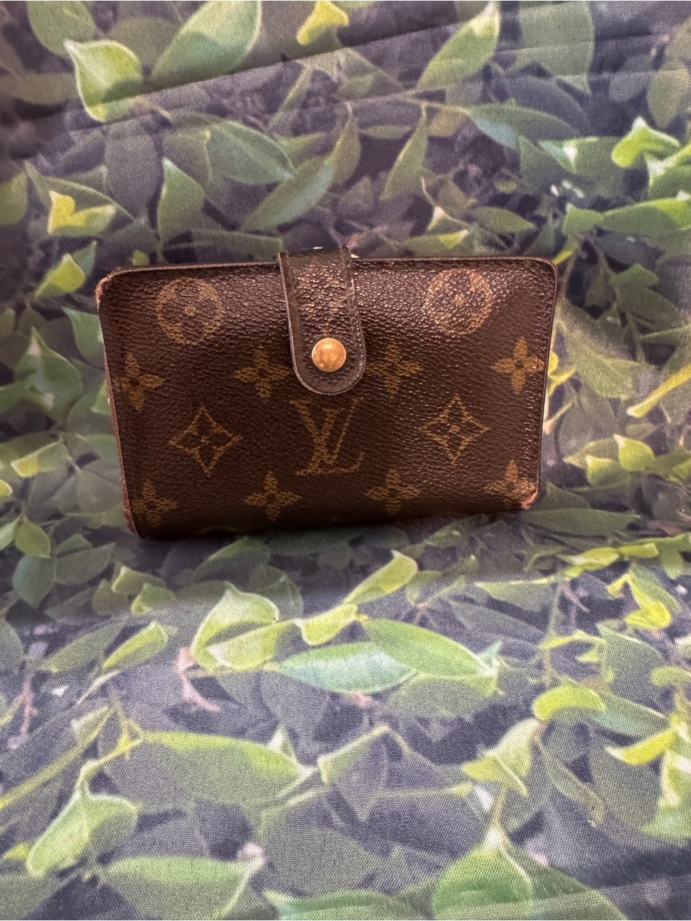 Louis Vuitton Monogram Kisslock Wallet
